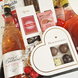 Gavekurv - Bryllupsgave med rosévin & søde lækkerier