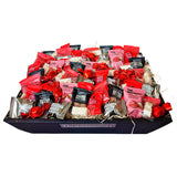 Stor delevenlig gavekurv med lakrids, chokolade, vingummi, nougat og marshmallows¨