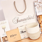 Gavepose til Mors dag med Summerbird Amber-chokolade og en 'Mama' kaffekop
